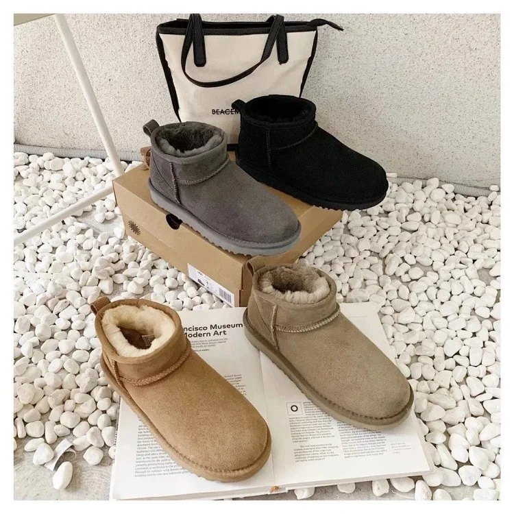 UGG (31 styles)  7385396247