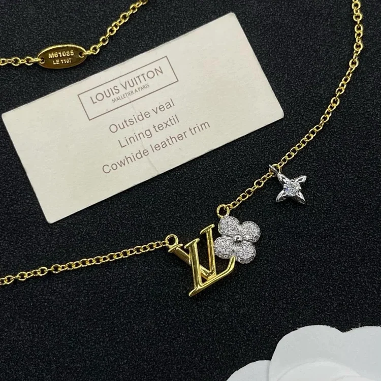 LV necklace 7404470637