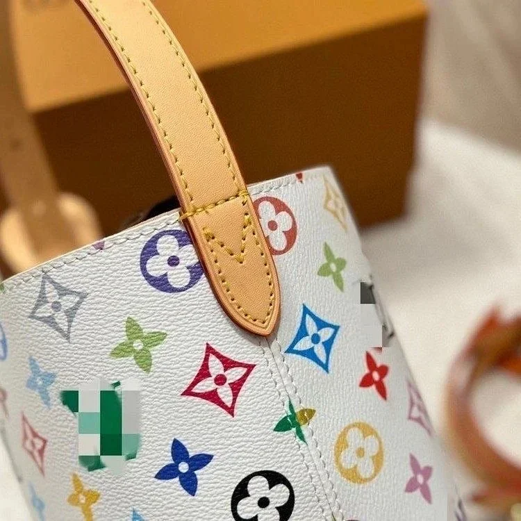 Louis Vuitton 7404415453