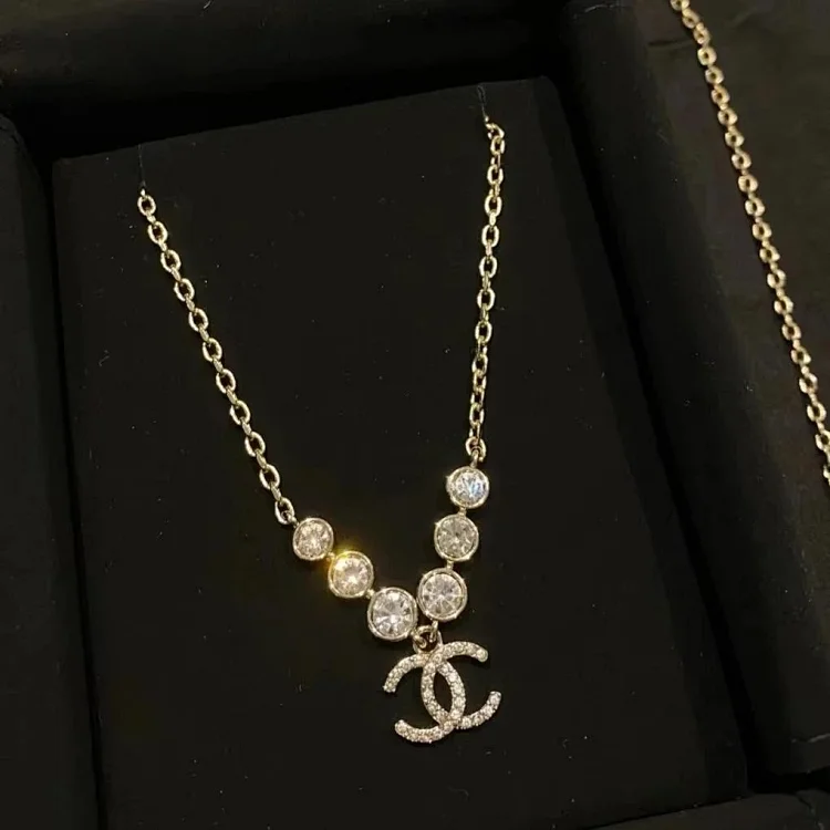 chanel necklace 7406336570