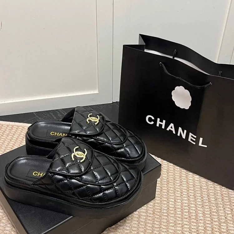 Chanel Thick-soled slippers7406332412