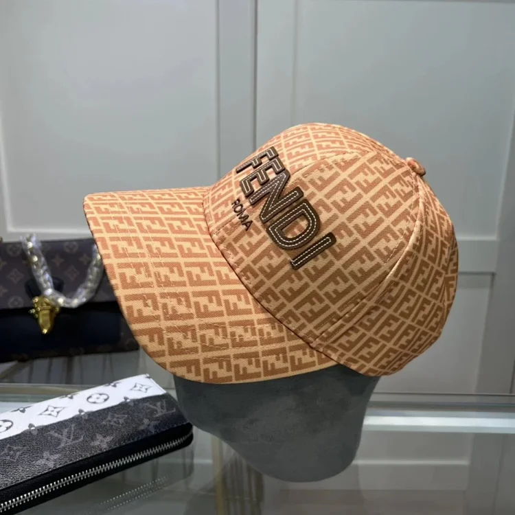FENDI  7470579156